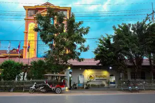 邁玉林精品飯店 (Mae Yu Lim BoutiqueMae Yu Lim Boutique (formerly Hang Tep Hotel)