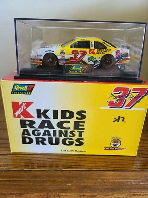 1/24 Revell nascar #37 Jeremy Mayfield Kids Race Against Drugs Ford T-Bird