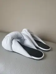 $650 BALENCIAGA White Leather Drapy Smooth Puffy Slide EU 37