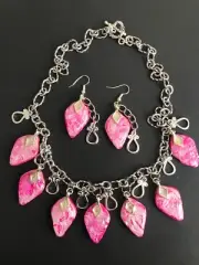 FROSTED PINK EARRINGS & 22" SILVER TONE LEAF SHAPE PENDANT NECKLACE SET