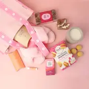 Pamper Hamper with Candle - Medium - Edible Blooms