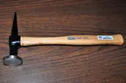 AUTO BODY CROSS CHISEL HAMMER DING ROUND HEAD WOOD HANDLE MARTIN153G MADE IN USA