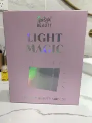 NEW Sportsgirl Beauty Light Magic Folding Light Up Beauty Mirror Fast Postage