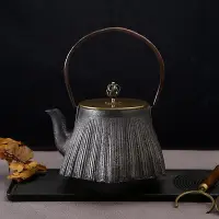 在飛比找Yahoo!奇摩拍賣優惠-國產日式鐵壺 日本鐵壺 老鐵壺 鑄鐵壺 砂鐵壺
