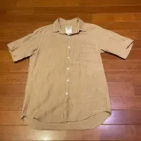 在飛比找Yahoo!奇摩拍賣優惠-Beams 男奶茶色純麻製輕量透氣休閒短袖襯衫 日系風格時尚