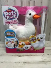 Pets Alive Mama Duck & Baby Surprise, Nurturing Play Surprise Hatching NEW