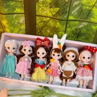 在飛比找蝦皮購物優惠-【台灣】洋娃娃 女孩 芭比娃娃 仿真洋娃娃 換裝公主仿真玩具