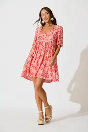 Shake It Out Smock Dress Short Sleeve in Red with White Paisley 8