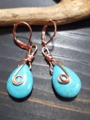 UNIQUE TURQUOISE HOWLITE BRIOLETTE BEAD/BRIGHT COPPER COIL WIRE DESIGN EARRINGS
