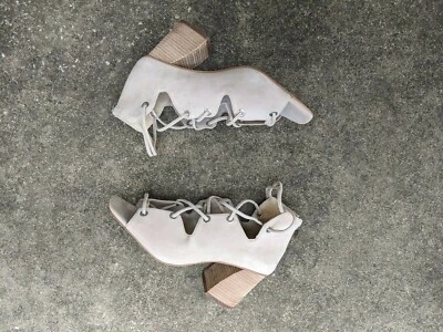 Vince Camuto Nahara Strappy Gladiator Block Heel Sandal Nude NWT Size 7.5