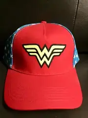 WONDER WOMAN DC red snapnack trucker hat