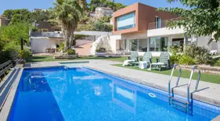 Places4stay villa cristina lloret de mar