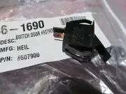 NEW OEM Heil Quaker Door Switch 607900
