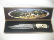 Wildlife Knife Collection: Deer w/collectable display case