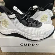 Men’s 10 Under Armour Curry 3Z7 Basketball Shoes White Black 3026622-101 New