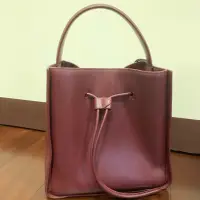 在飛比找蝦皮購物優惠-3.1 phillip lim酒紅水桶包🍷👜