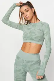 Green Seamless Camo Activewear Long Sleeve Top - Size XL, Women's Aw Crop Top