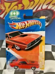 Hot Wheels 2011 New Models 12/50 012 Green Lantern '71 Dodge Challenger ORANGE