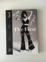 girls generation Yuri autographed album