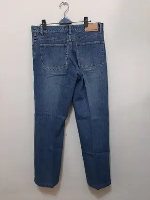 超值 九成新 ~ DKNY&JEANS   刷色經典牛仔褲 尺寸: 32 腰