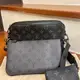 [二手] LV M69443黑花紋三合一斜背包