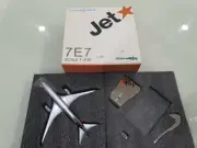 1/400 JETSTAR Boeing 787-800 Collector's Edition 7E7 Dreamliner Concept Diecast
