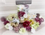 TIS The SEASON - Christmas Style Over 30 Flower Petals Mix 3-9cm Manor House MHD