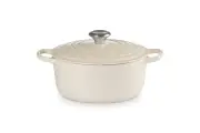 Le Creuset Cast Enamel Double Handed Pot Signature Cocotte Ronde 24 cm Brioche G