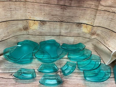 Tupperware Teal Crystal salad, chip bowls and plates Set (4)
