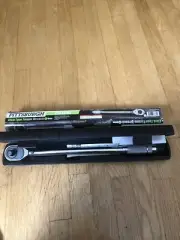 PITTSBURGH New Click Type 1/2" Drive Reversible Torque Wrench/With Hard Case
