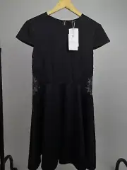 NEW! 200$ Ted Baker Lace Insert Skater Dress Size 2 / US 6 / Medium
