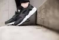 在飛比找Yahoo!奇摩拍賣優惠-【日貨代購CITY】Nike Air Huarache 慢跑