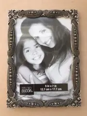 Vintage Studio Decor Ornate Silver Frame For Photos Gorgeous 5 X 7 Photo NEW