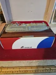 CARNIVAL CRUISE LINE COLLECTIBLES MARDIGIAS SHIP PUTTER MODEL NIB
