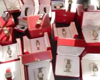 在飛比找Yahoo!奇摩拍賣優惠-Cartier 附原廠盒 男女用錶
