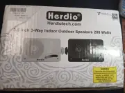 Herdio 3.5 inch 3-Way Indoor Outdoor Speakers White 200 Watts New In Box