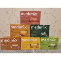 在飛比找蝦皮購物優惠-MEDIMIX 印度綠寶石皇室藥草浴 美肌皂 125g 寶貝