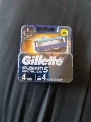 Gillette Fusion 5 Proglide shaving cartridges(pack of 4)
