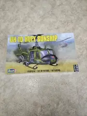 Revell UH-1D HUEY GUNSHIP 1/32 85-5536 Factory Sealed