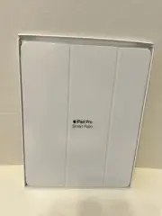 Apple Smart Folio Case for 12.9 inch iPad Pro - White - MRXE2ZM/A 3rd Generation