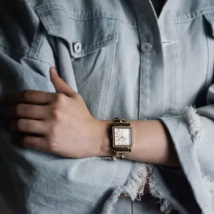 GUESS原廠平輸手錶 | 方形造型水鑽女錶 - 玫瑰金殼x鏈式不銹鋼錶帶 W1030L4