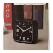 Peakeep 3D Numbers No Tick-Tock Analog Alarm Clock with Classic Beep Sound, Snoo