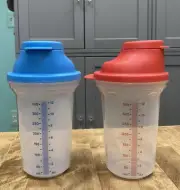 Tupperware ALL-IN-ONE Shaker Container 12 Oz/350mL-Red or Blue-NEW-SHIPPING INCL