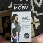 Moby Petunia Pickle Bottom Baby Wrap Carrier, Strolling in Salvador