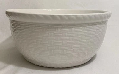 Home Trends Ceramic Mixing Bowl Basket Weave White HTS10 Discontinued Piece