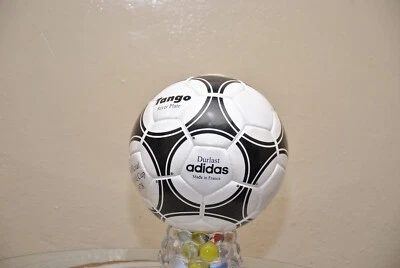 WORLD CUP 1978 TANGO SOCCER FOOTBALL BY OFFICIAL LEATHER FOOTBALL SIZE 5.