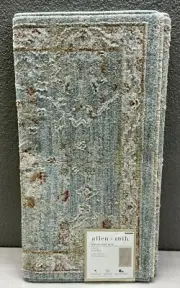 Allen and Roth 2 x 3 accent rug Miriam Light Blue New