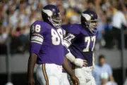 Alan Page And Gary Larsen Of The Minnesota Vikings 1970 OLD NFL PHOTO