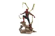 Diamond Select Toys Marvel Gallery: Avengers Infinity War Movie Spiderman PVC Gallery Figure