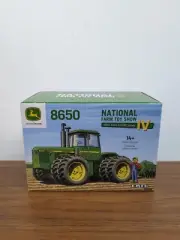 1/32 Ertl John Deere 8650 4WD Tractor 2016 National Farm Toy Show